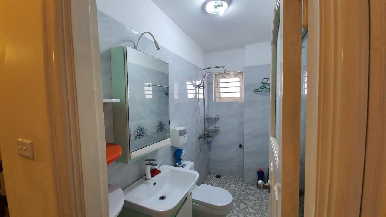 De Studio HomeStay Hanoi Luaran gambar